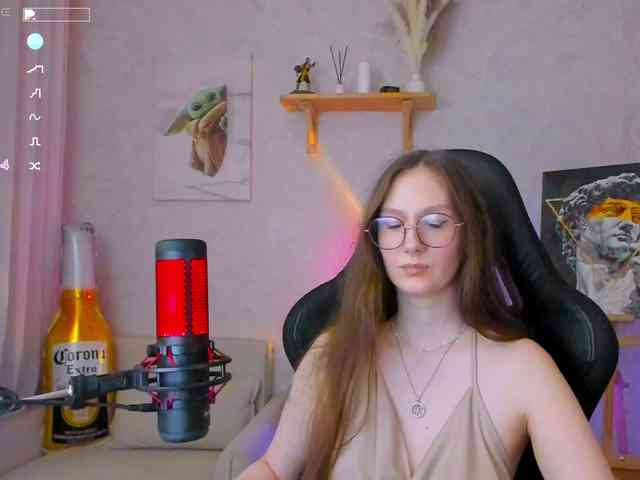 KiraRumGirl webcam