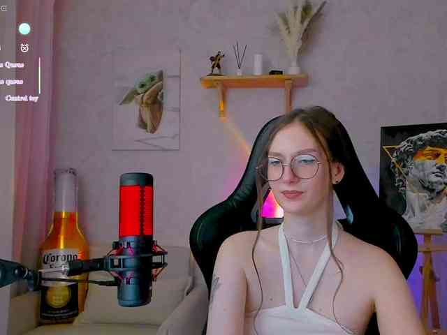 KiraRumGirl webcam