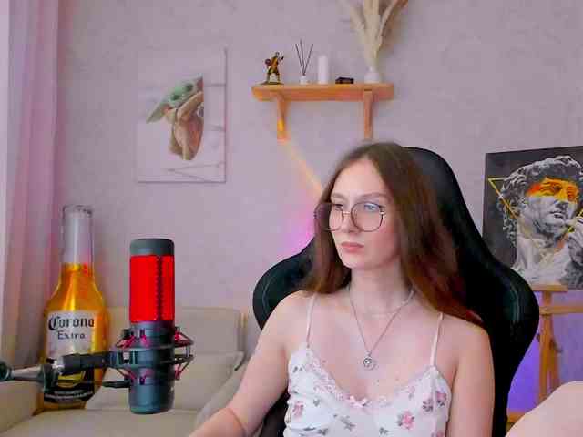 KiraRumGirl webcam