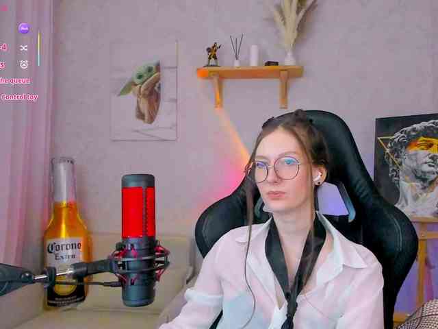 KiraRumGirl webcam