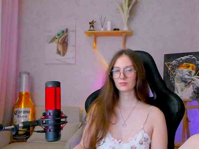 KiraRumGirl webcam