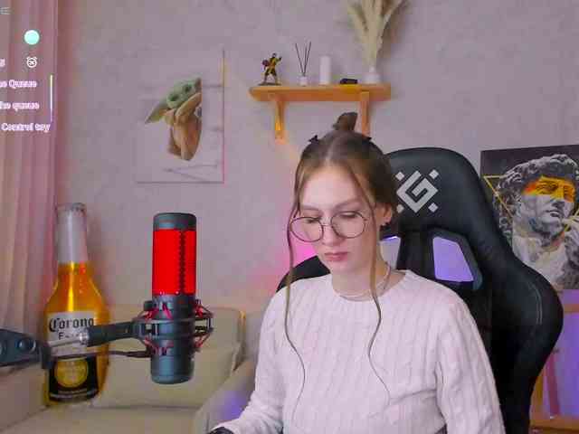 KiraRumGirl webcam