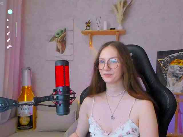 KiraRumGirl webcam