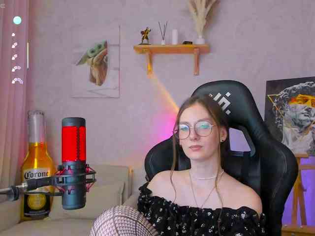 KiraRumGirl webcam