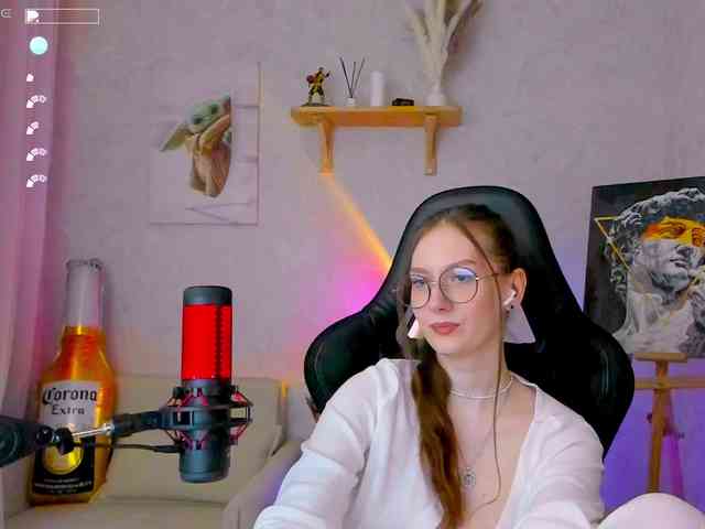 KiraRumGirl webcam