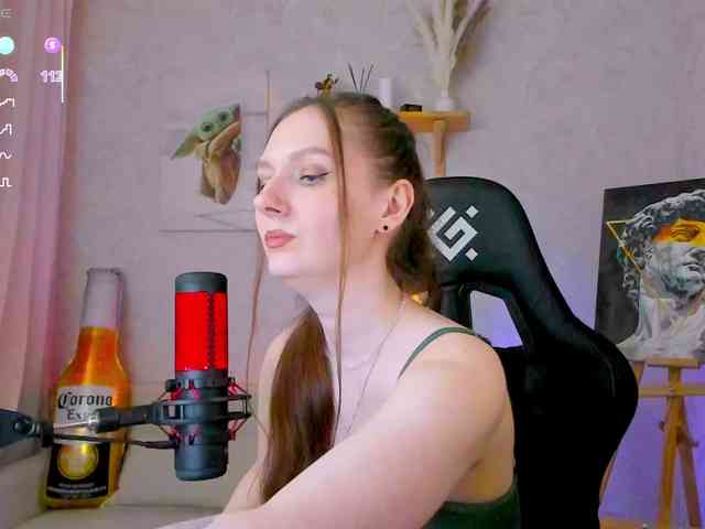 KiraRumGirl webcam