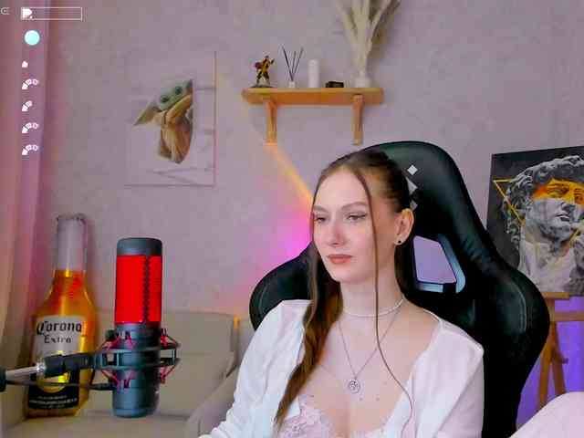 KiraRumGirl webcam