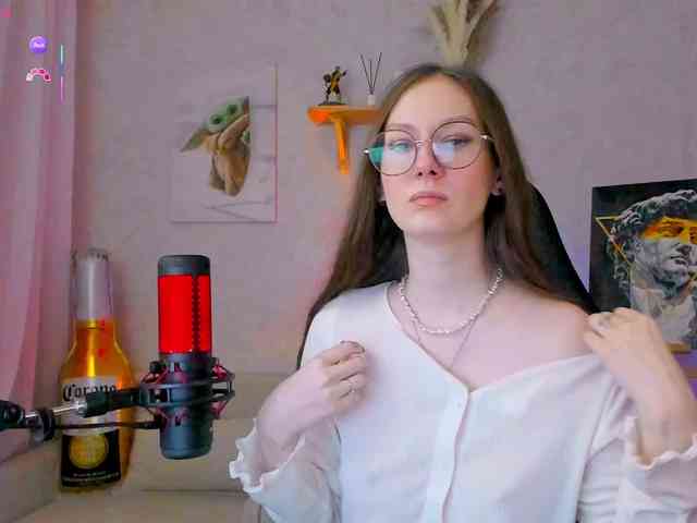 KiraRumGirl webcam