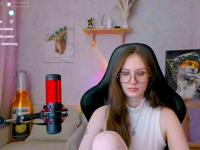 KiraRumGirl webcam