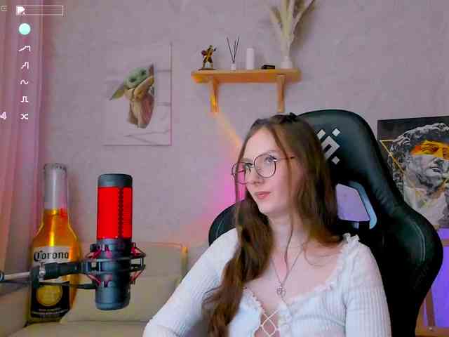 KiraRumGirl webcam