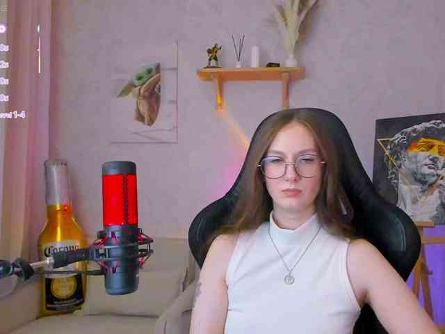 KiraRumGirl webcam