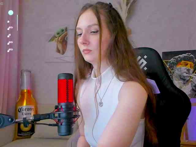 KiraRumGirl webcam