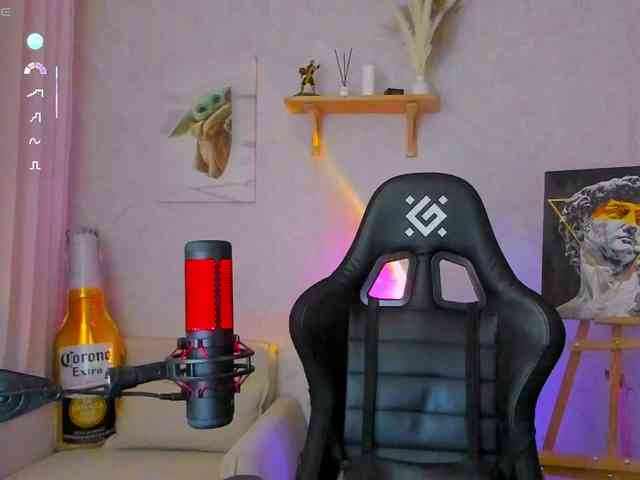 KiraRumGirl webcam