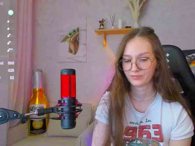 KiraRumGirl webcam