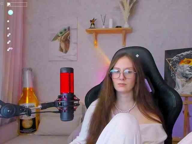 KiraRumGirl webcam