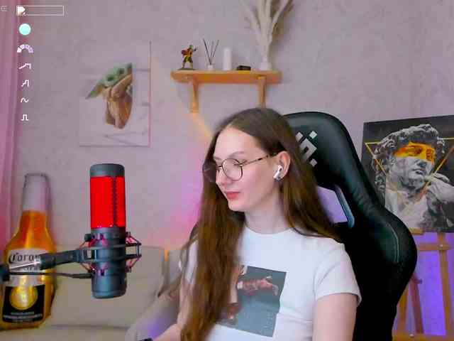 KiraRumGirl webcam