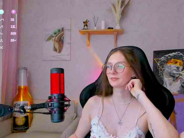KiraRumGirl webcam