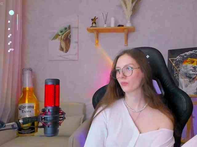 KiraRumGirl webcam