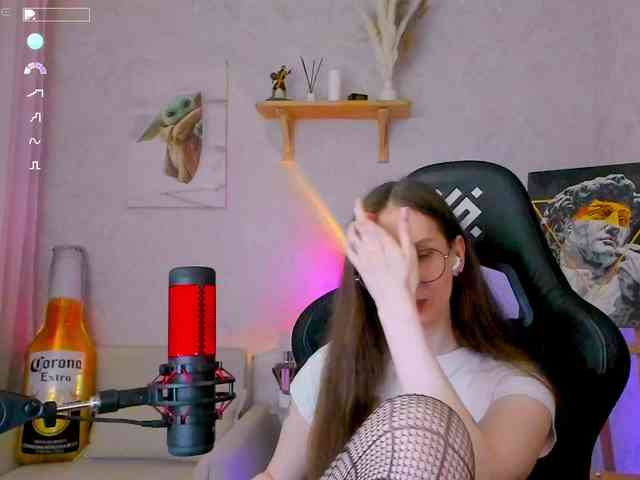 KiraRumGirl webcam
