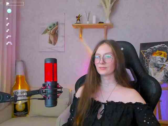 KiraRumGirl webcam