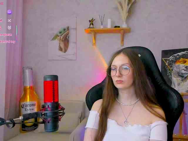 KiraRumGirl webcam