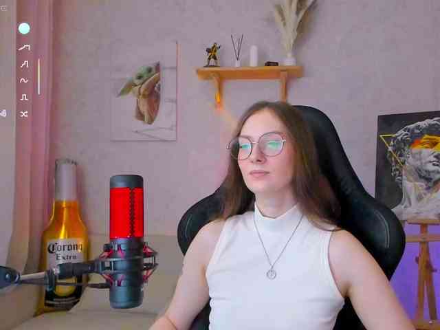 KiraRumGirl webcam