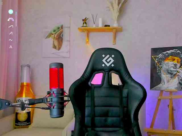 KiraRumGirl webcam