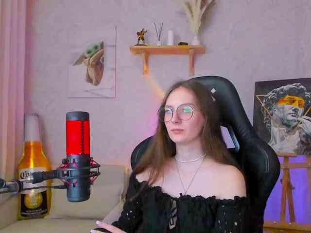 KiraRumGirl webcam