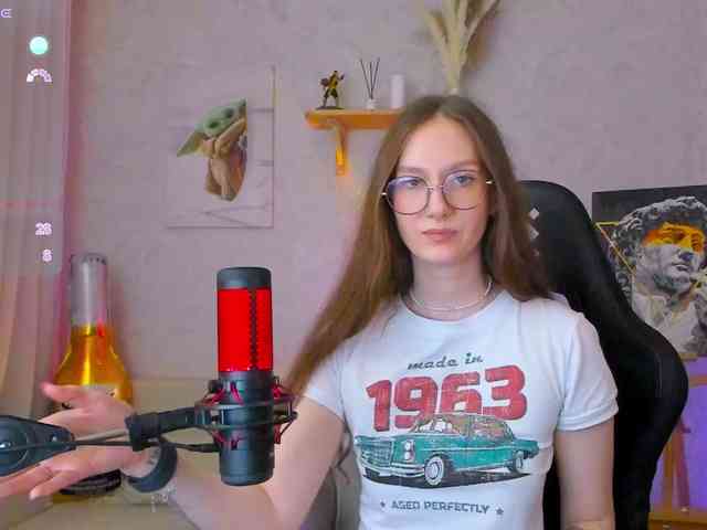 KiraRumGirl webcam