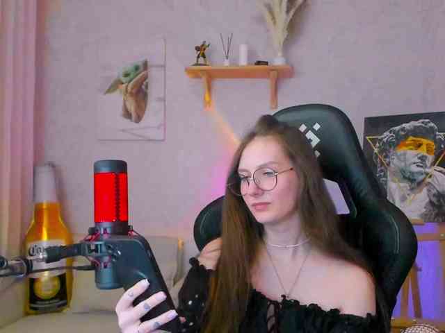 KiraRumGirl webcam