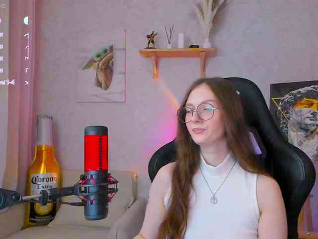 KiraRumGirl webcam