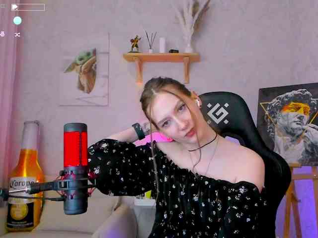 KiraRumGirl webcam