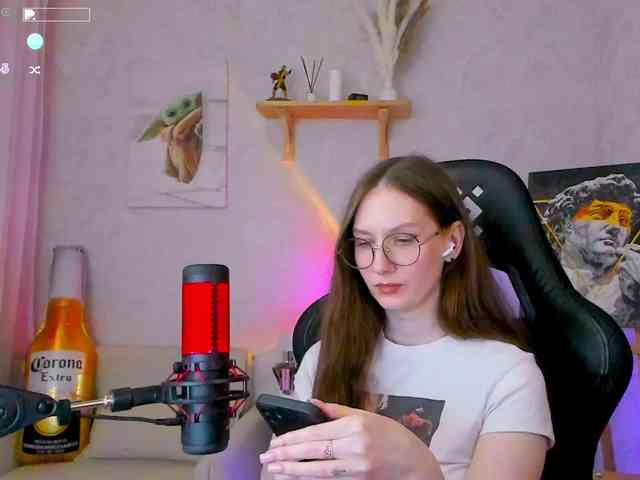KiraRumGirl webcam