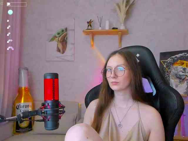 KiraRumGirl webcam