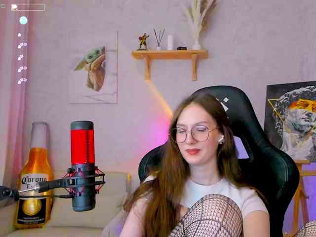 KiraRumGirl webcam
