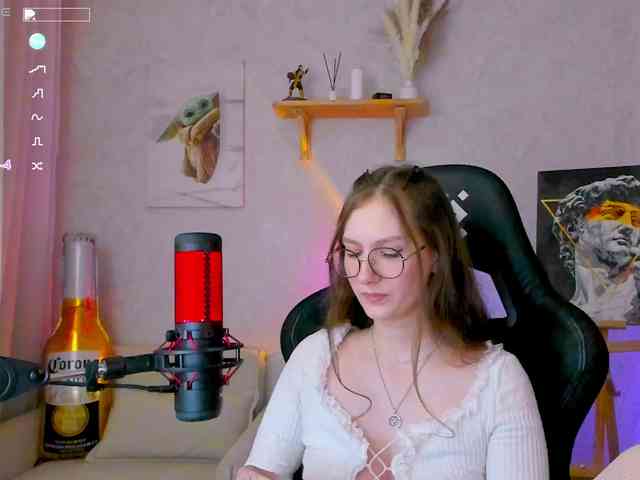 KiraRumGirl webcam