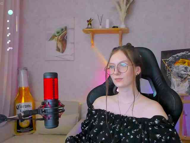 KiraRumGirl webcam