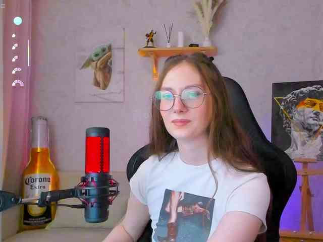 KiraRumGirl webcam