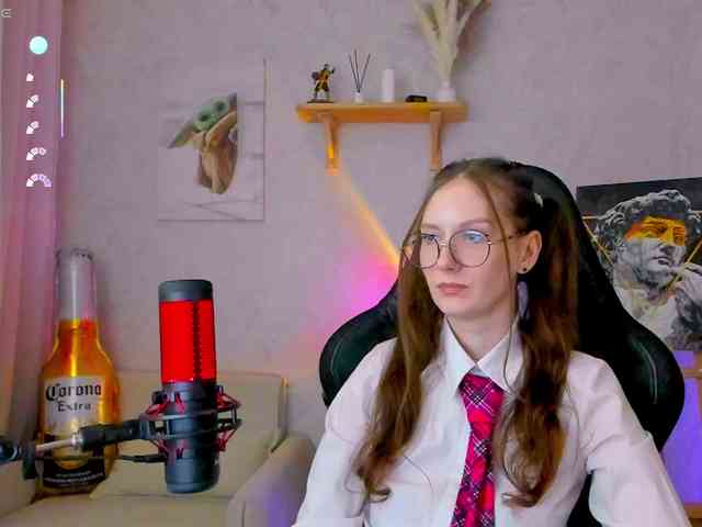 KiraRumGirl webcam