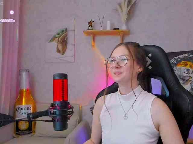KiraRumGirl webcam