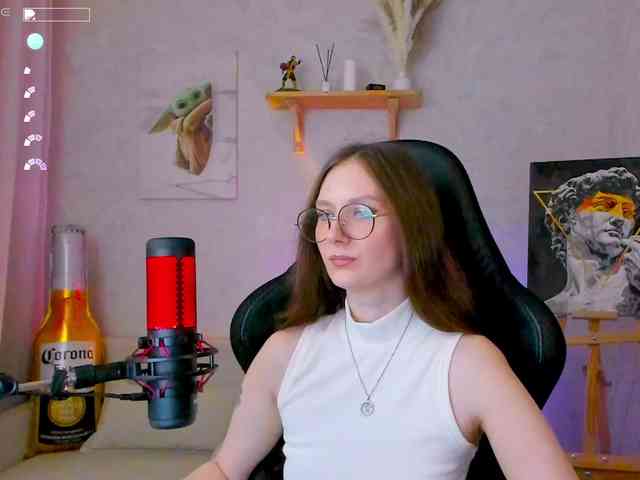 KiraRumGirl webcam