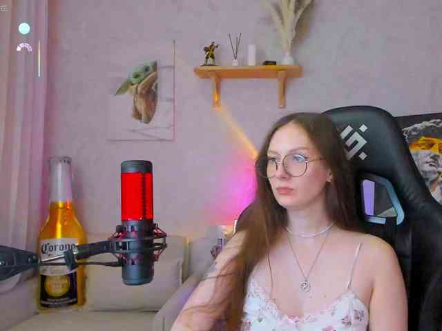 KiraRumGirl webcam