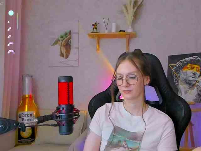 KiraRumGirl webcam