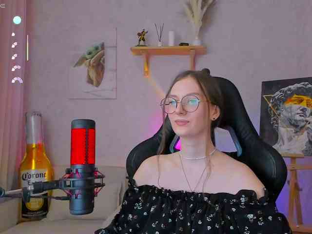 KiraRumGirl webcam