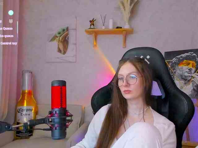 KiraRumGirl webcam