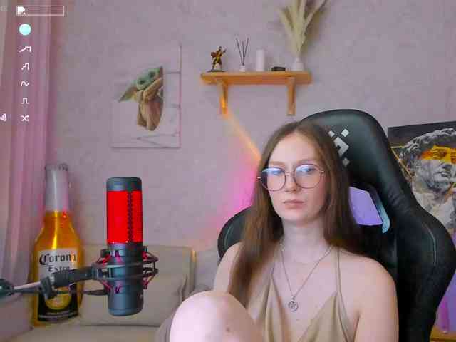 KiraRumGirl webcam