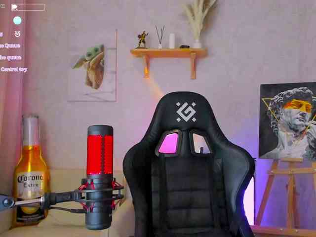 KiraRumGirl webcam