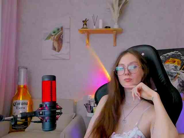 KiraRumGirl webcam