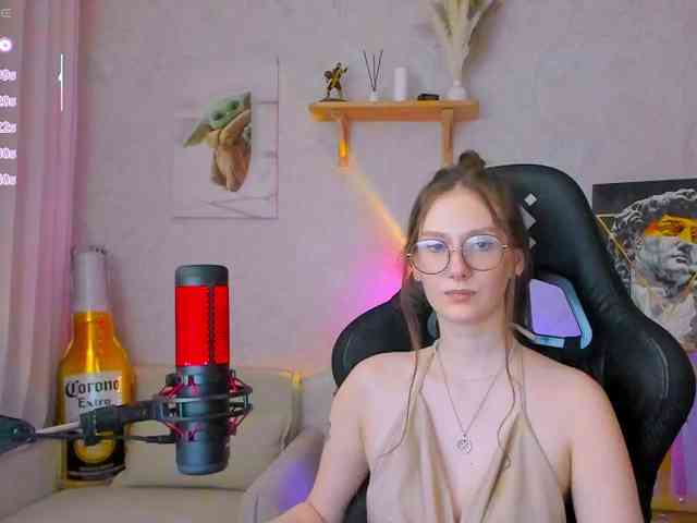 KiraRumGirl webcam