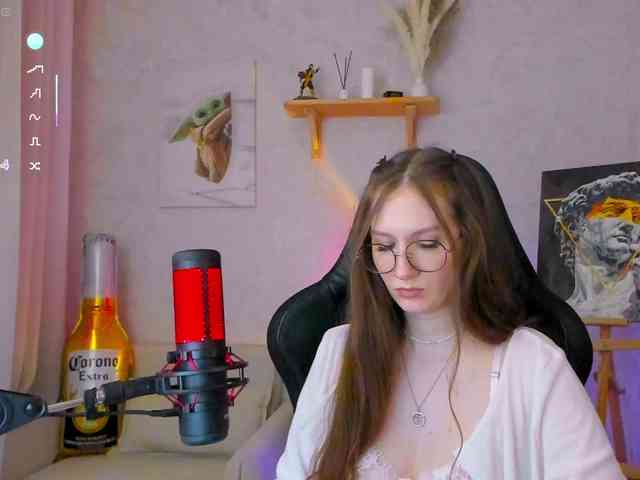 KiraRumGirl webcam